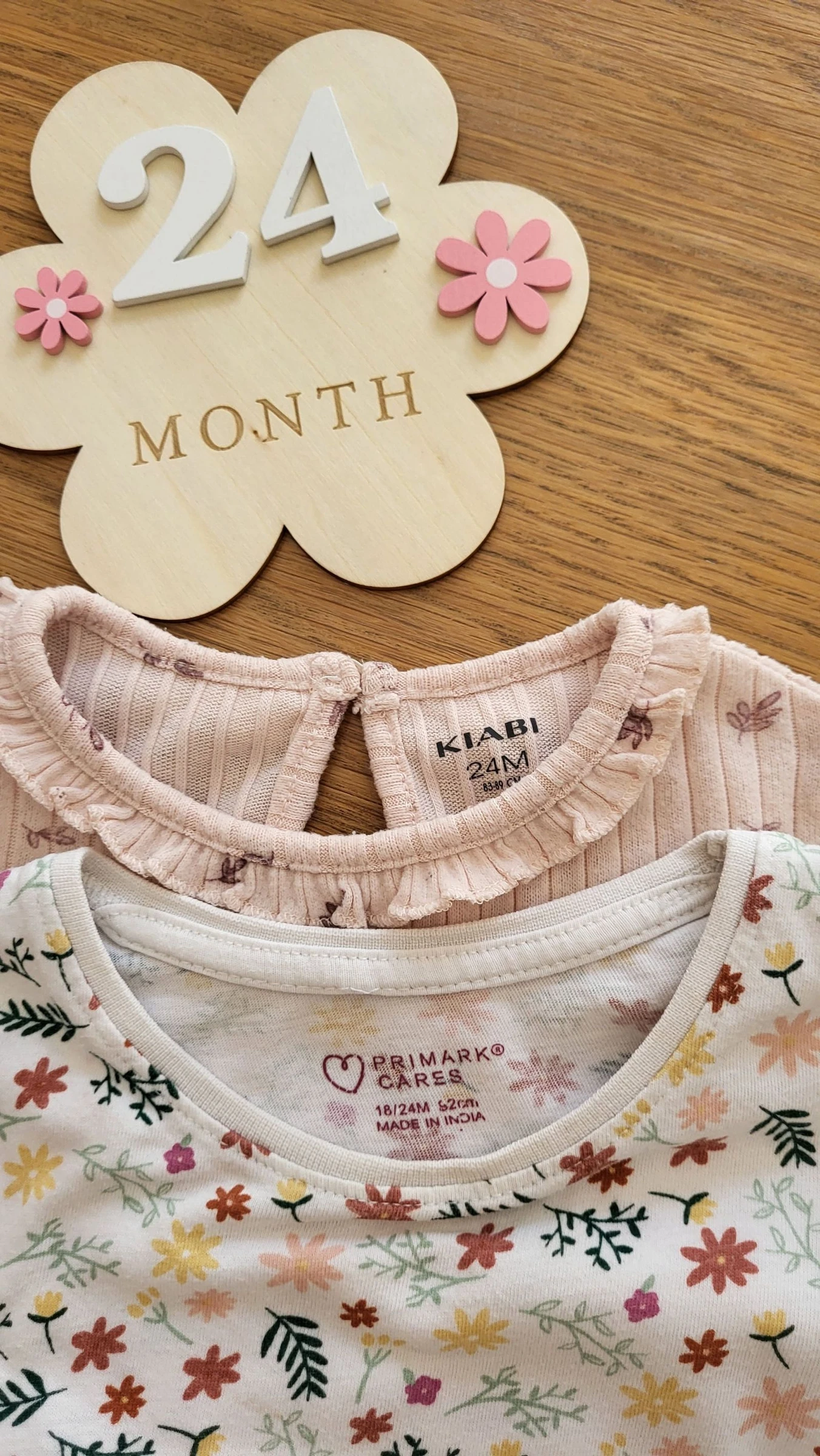 2 long sleeve swimsuits 👧 girl 24 months – photo 3